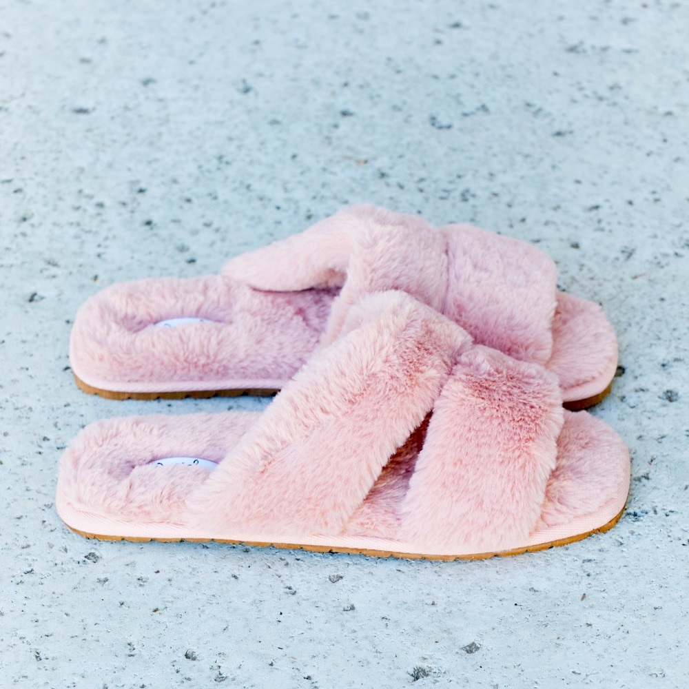 Qupid faux furry slides cozy fuzzy slippers PINK NEW - Picture 6 of 6